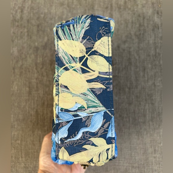 NWOT Oilily Cosmetic Bag Floral Nylon Zipper Makeup Travel Pouch - Picture 4 of 7